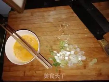 Make Egg fried rice step 1