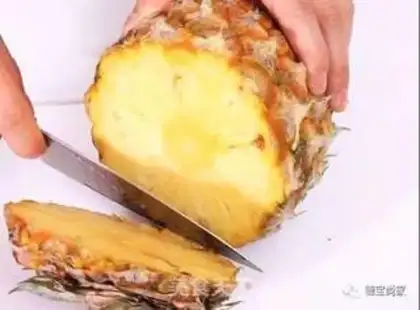 Make Pineapple crotch shrimp step 4