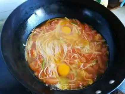 Make Tomato egg noodles step 4