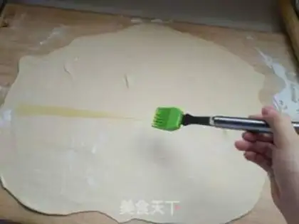 Make Onion ham roll step 5