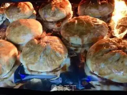 Make Roast bean buns step 21