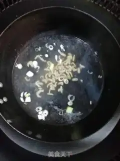 Make Tomato rice egg soup step 3