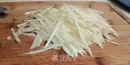 Make The hand tore the chicken step 0