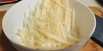 Make The hand tore the chicken step 1