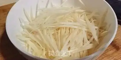 Make The hand tore the chicken step 2