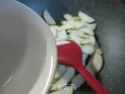 Make ♪ A duck egg and a golden needle mushroom ♪ step 2