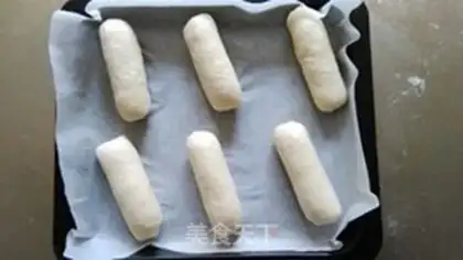 Make Woodfish sausage bread step 7