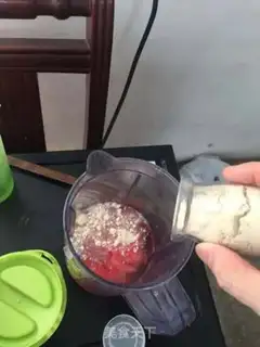 Make Cookie watermelon shakes step 3