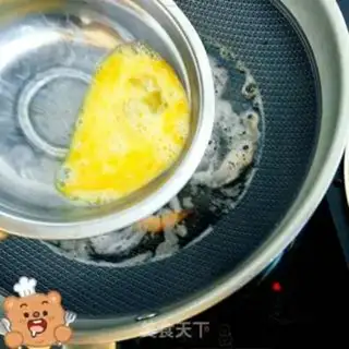 Make Shrimp omelet soup step 4