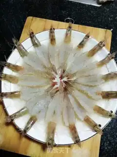 Make Garlic fan shrimp step 3