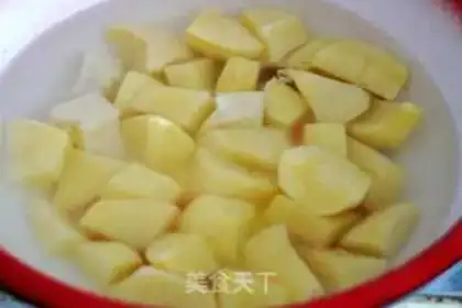 Make Fried potatoes step 1
