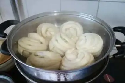 Make Onion rolls step 8