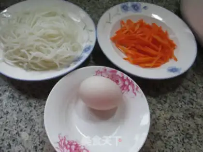 Make Carrot duck egg fried rice powder step 0