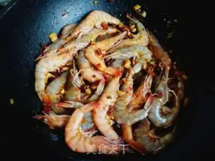 Make Shrimp with garlic sauce step 5