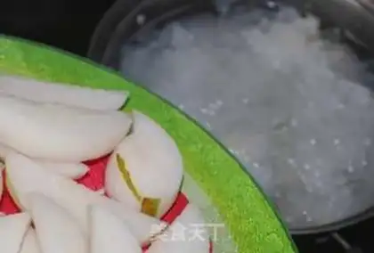 Make The iced Sydney lilies step 3