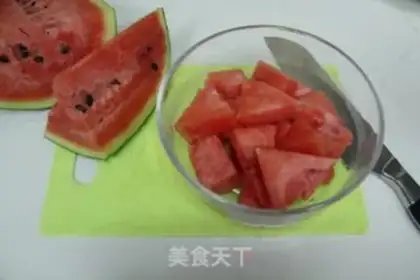 Make Homemade guacamole popsicle step 1