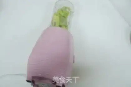 Make Homemade guacamole popsicle step 3