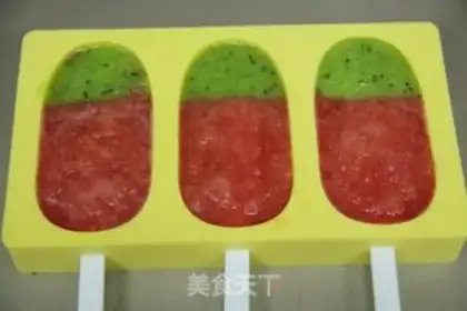 Make Homemade guacamole popsicle step 4