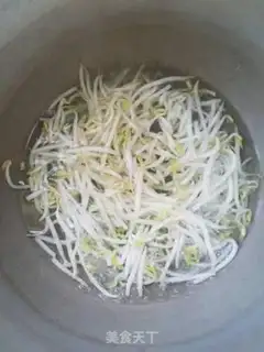 Make Bean sprouts step 1
