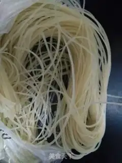 Make Meat sausage and rice powder step 0
