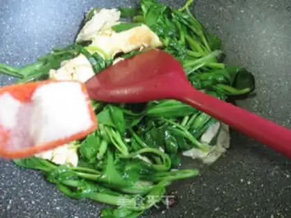 Make Duck egg fried chicken caterpillar step 4