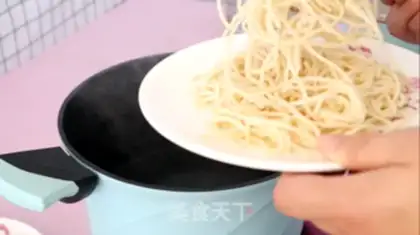 Make Korean noodles step 1