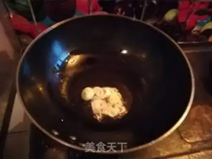 Make Tomato egg noodles step 2