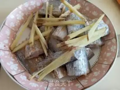 Make Yellow plum sauce with fish step 1