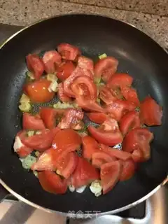 Make Tomato tuna pasta step 2
