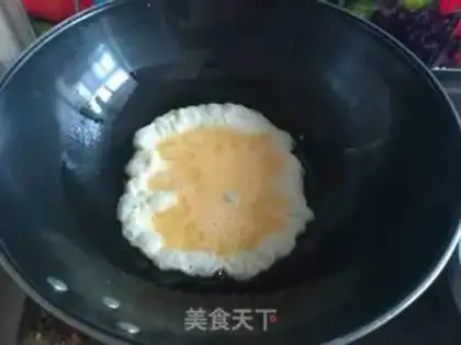 Make Spicy ham and eggs step 1