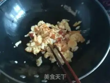 Make Spicy ham and eggs step 2