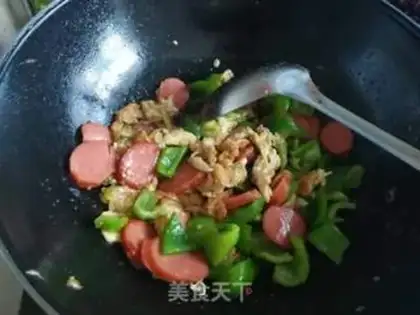 Make Spicy ham and eggs step 5
