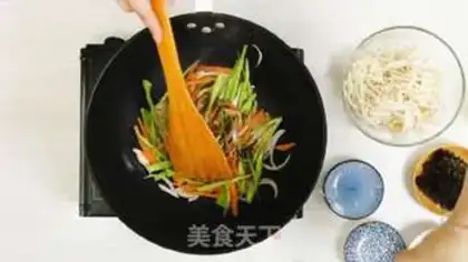 Make Noodles must be the sea cucumber step 3