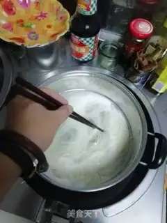 Make Tomato beef noodles step 8