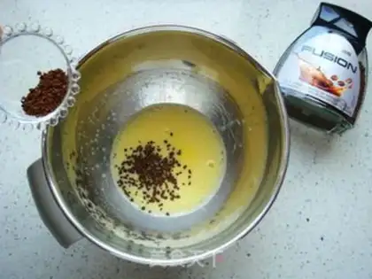 Make Coffee flower cake step 4