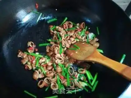 Make The cranberry bouquet step 9