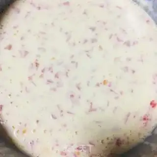 Make Tomato cheese omelet step 1