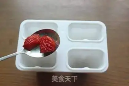 Make Fruit popsicle ice step 2