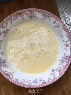 Make Japanese shrimp steamed eggs step 2