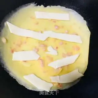 Make Tomato cheese omelet step 4