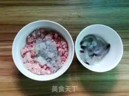 Make Shrimp makes mushrooms step 1