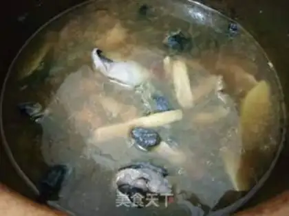 Make Breathy double chicken soup step 2