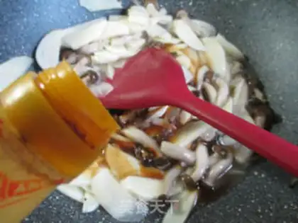 Make Crab mushrooms fried white step 5