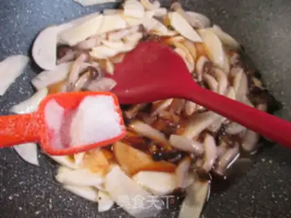 Make Crab mushrooms fried white step 6