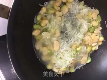 Make The bean petals step 4