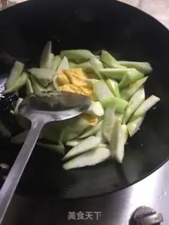 Make Smelt fried eggs step 4