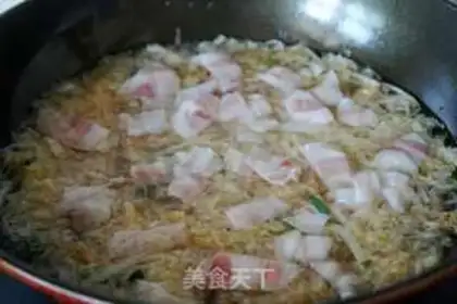 Make Northeast sour pork stew step 5