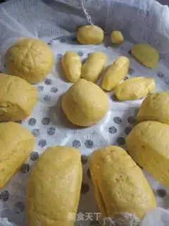 Make Pumpkin buns step 2