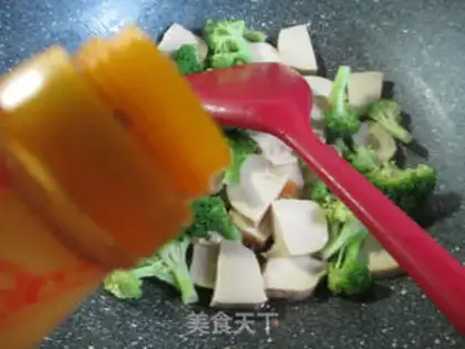 Make The broccoli fried the chicken step 4