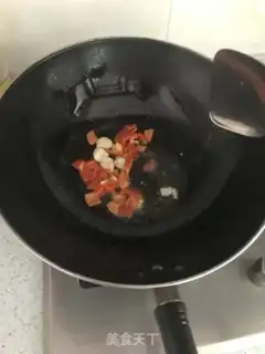 Make Scrambled eggs step 2